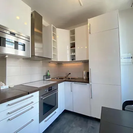 Renove Lumineux Proche Et Marche, 4 Couchages, Balcon, - Fr-1-245-46 *