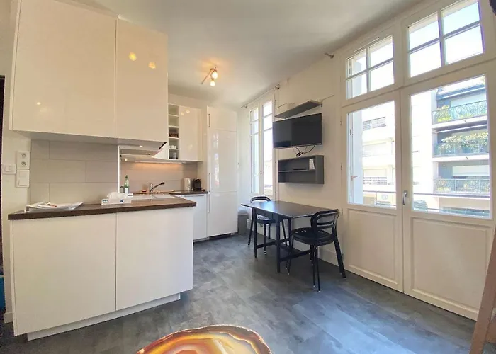 Rénové Lumineux Proche Et Marché, 4 Couchages, Balcon, - Fr-1-245-46 Appartamento *